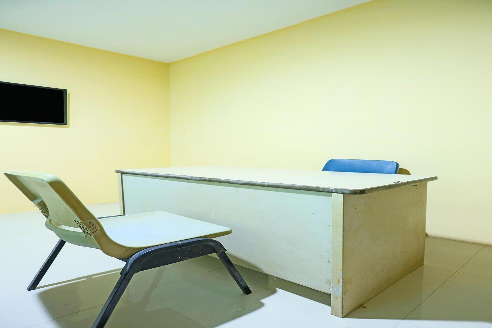 Spot On 91343 Kartika Guest House Syariahnearpantai Stres Jodoh  Экстерьер фото